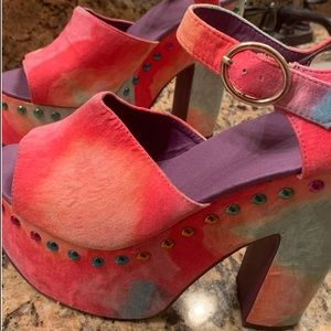 YRU platform sandals